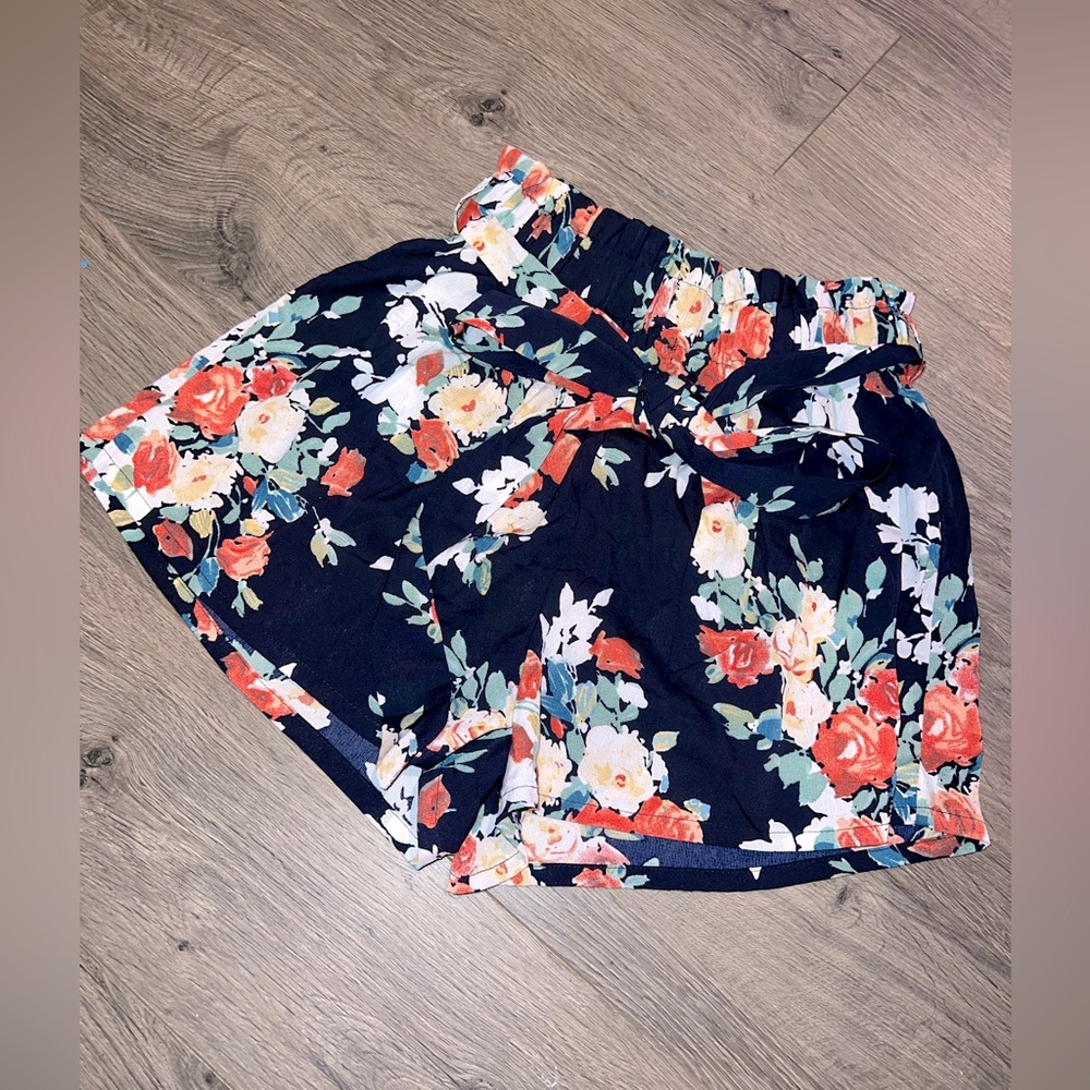 SheIn Floral Pattern Shorts